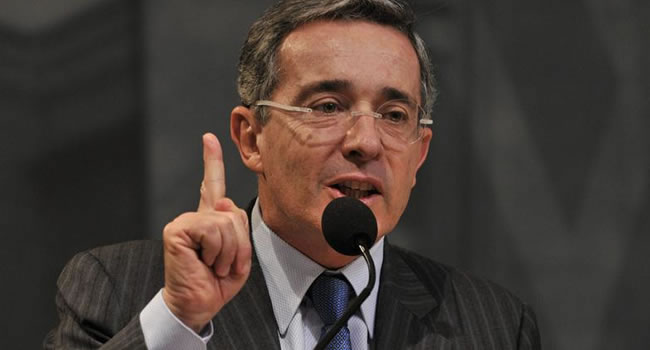 Uribe no confirma su presencia en la movilización que promueve Mockus 