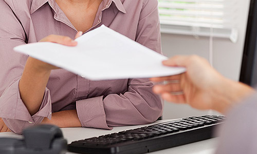 ¿Cómo se deben formular los derechos de petición ante la Superintendencia?